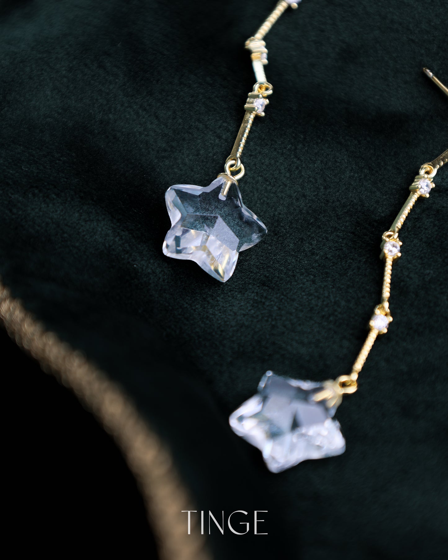 【Limited】Sparkly Star Earrings
