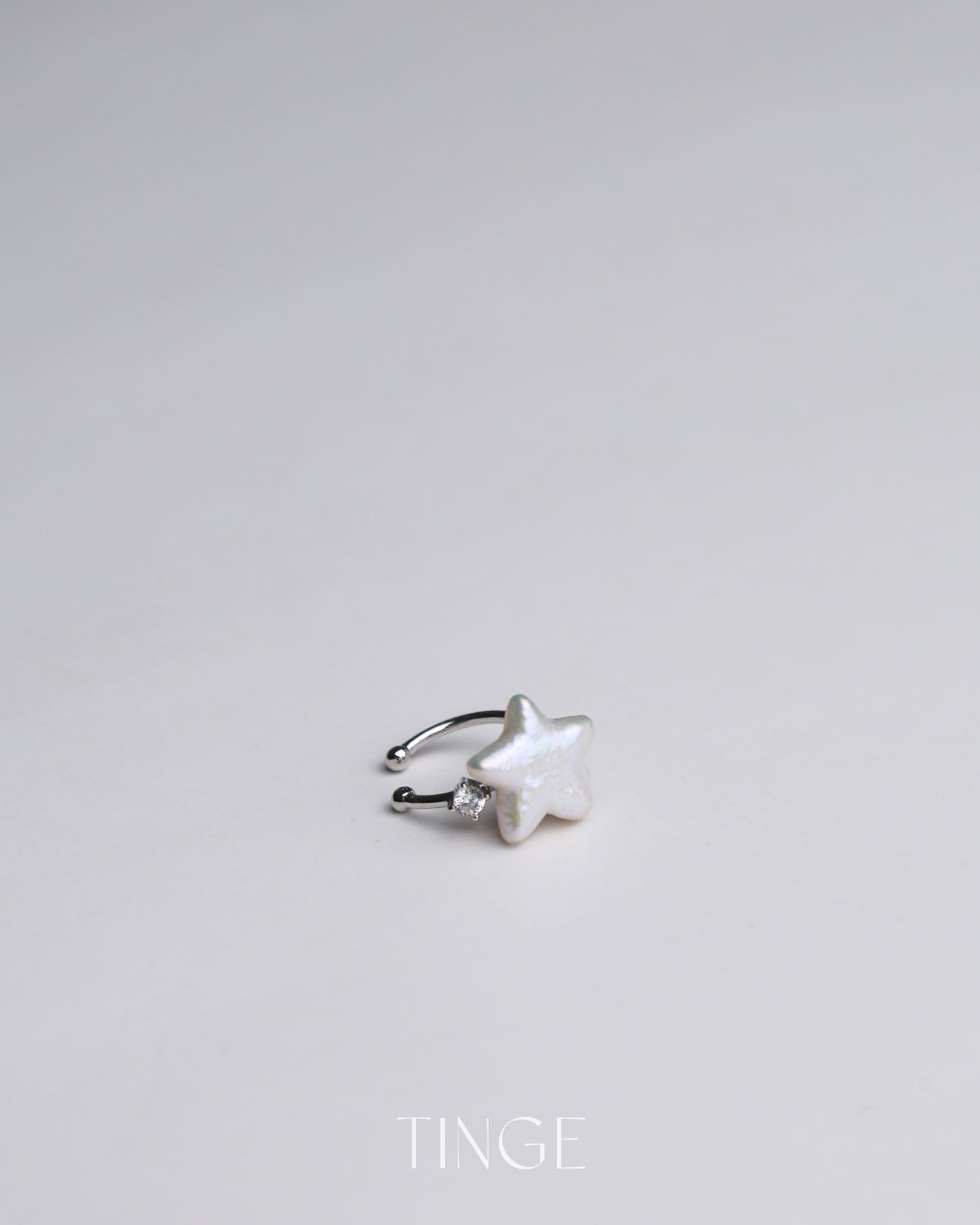 Twinkle Pearl Earcuff